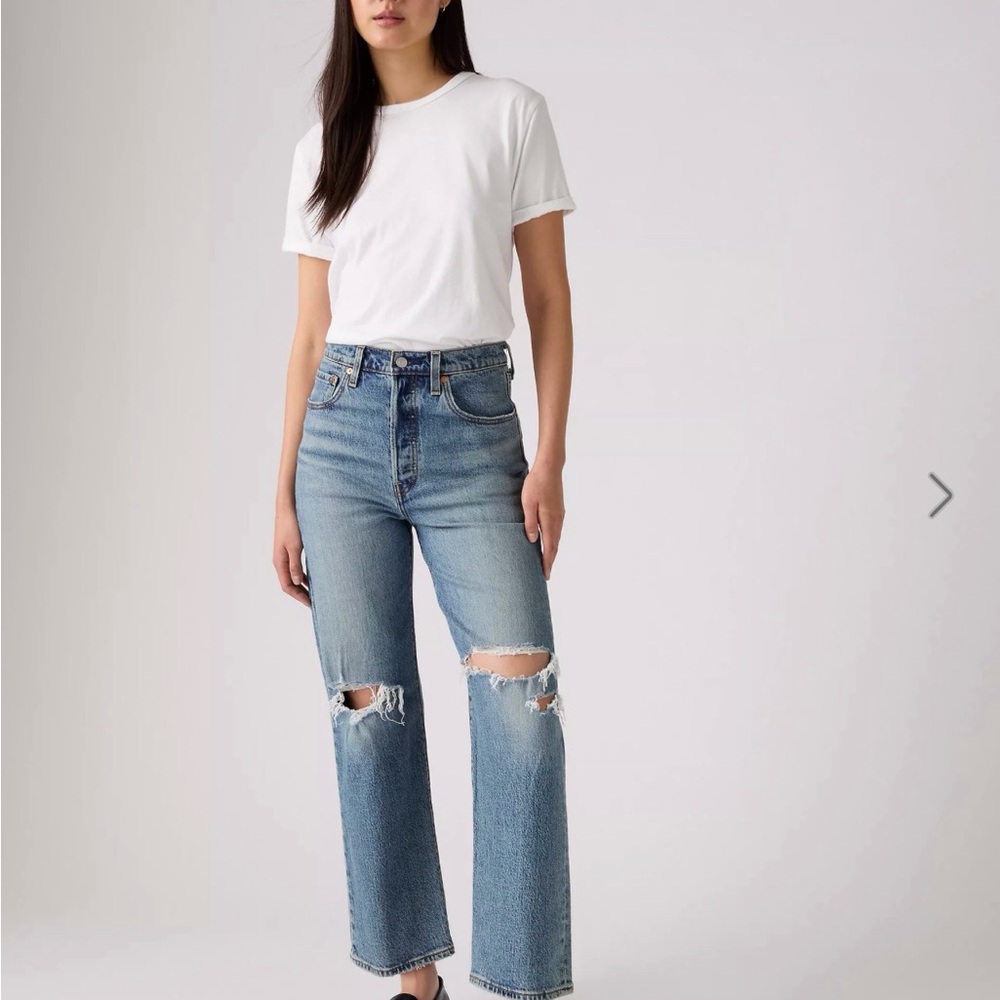 Ribcage Straight Ankle Women's Distressed Jeans Medium Wash - Sz. 31